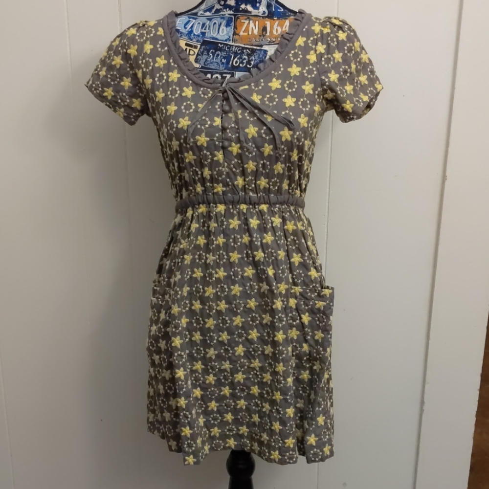 Nick & Mo Anthropology small stars gray dress